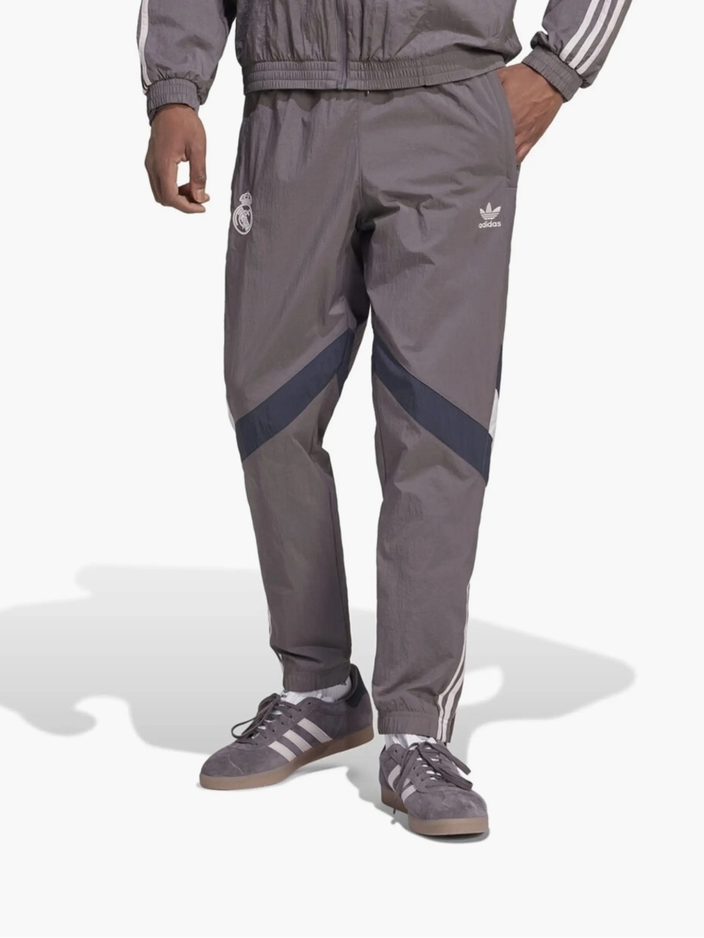 adidas Men’s Real Madrid Originals Dark Gray Track Pants, Size Small (Unisex) - Picture 3 of 11